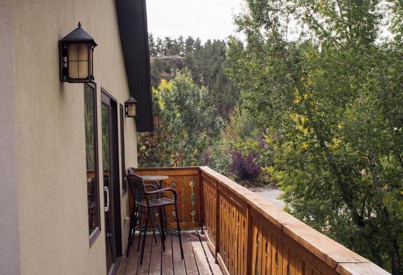 ファミリールーム, Silver Moon Inn