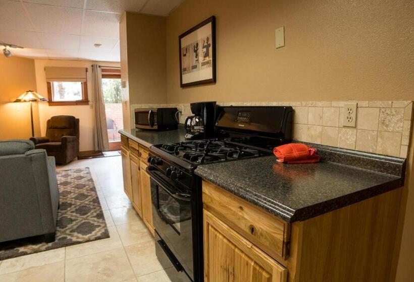 1階の1ベッドルームアパートメント, Silver Moon Inn