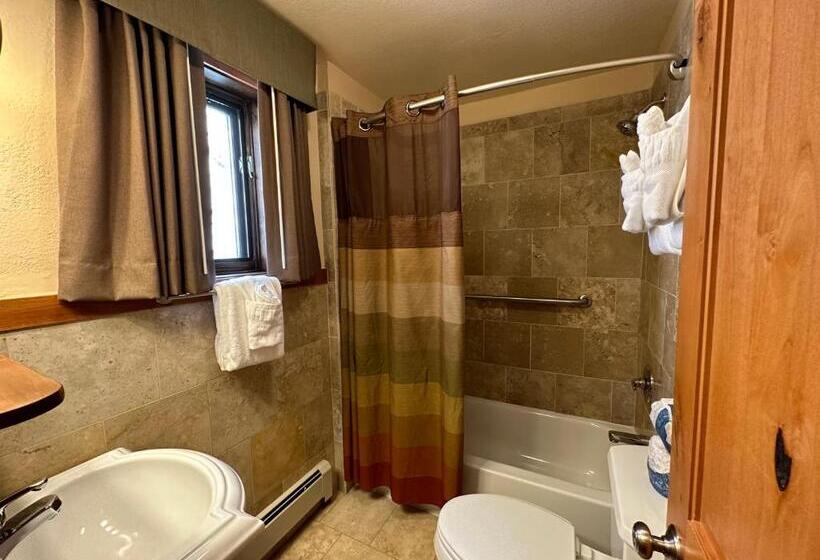 キングサイズベッドのスタンダードルーム, Silver Moon Inn