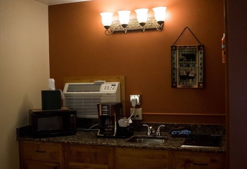 ファミリールーム, Silver Moon Inn