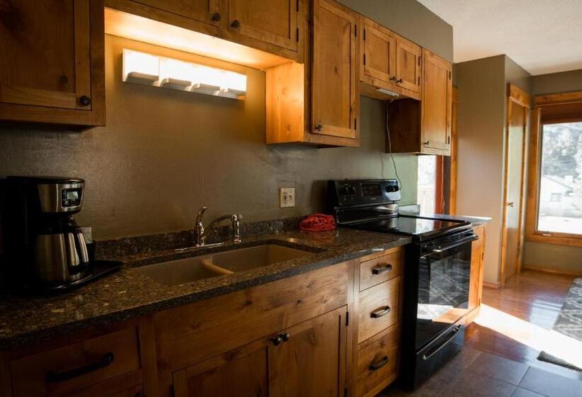 סוויטת 2 חדרי שינה, Silver Moon Inn