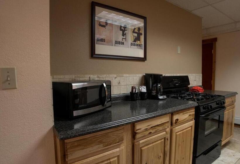 1階の1ベッドルームアパートメント, Silver Moon Inn