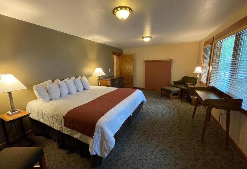 ファミリールーム, Silver Moon Inn