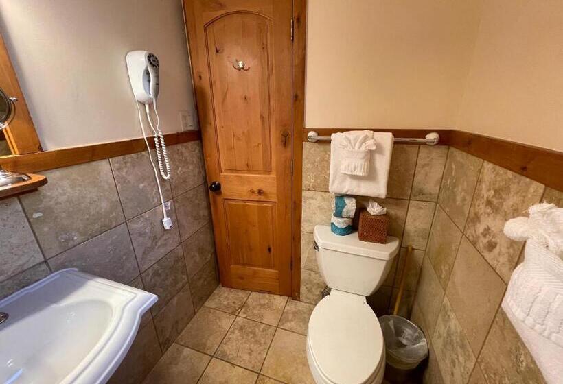 キングサイズベッドのスタンダードルーム, Silver Moon Inn