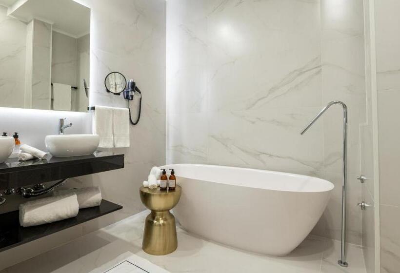 Люкс с Балконом, Lilases Boutique House & Garden