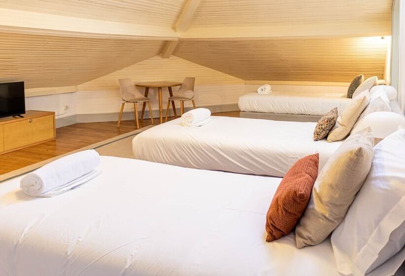 غرفة عائلية, The Luggage