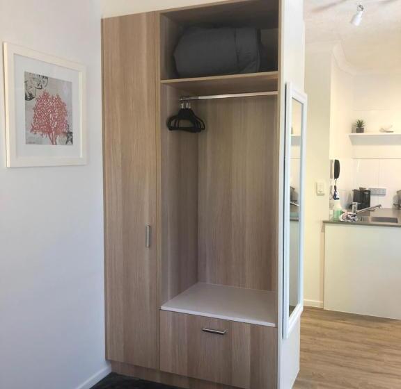 إستوديو قياسى, Twin Quays Noosa