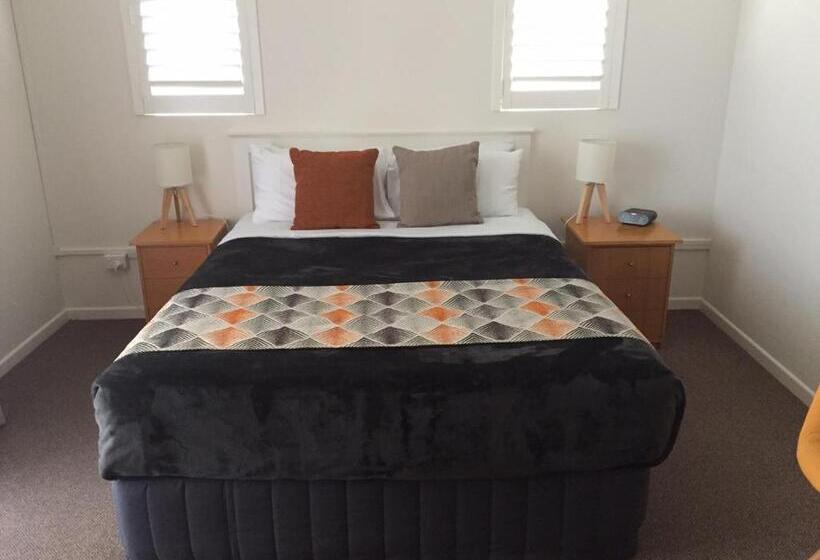 إستوديو قياسى, Twin Quays Noosa