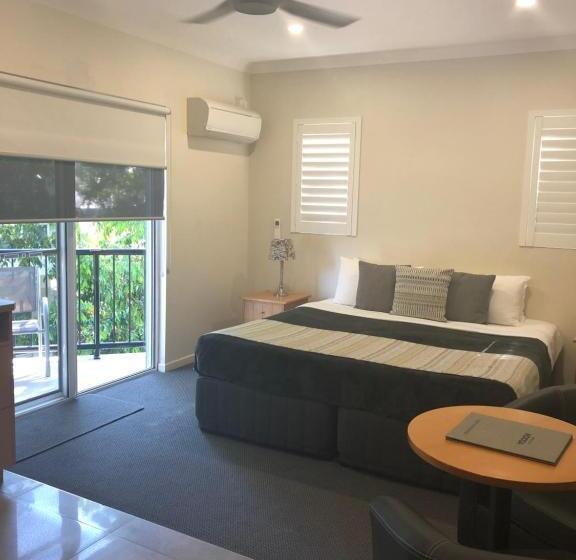 스탠다드 스튜디오, Twin Quays Noosa