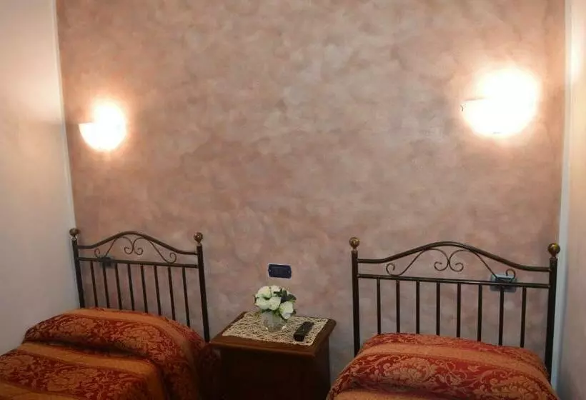 スタンダードトリプルルーム, Villa Tre Colli Agri B&b