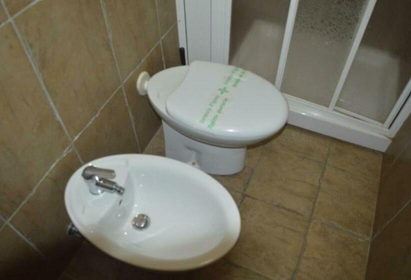 Номер Стандарт Трехместный, Villa Tre Colli Agri B&b