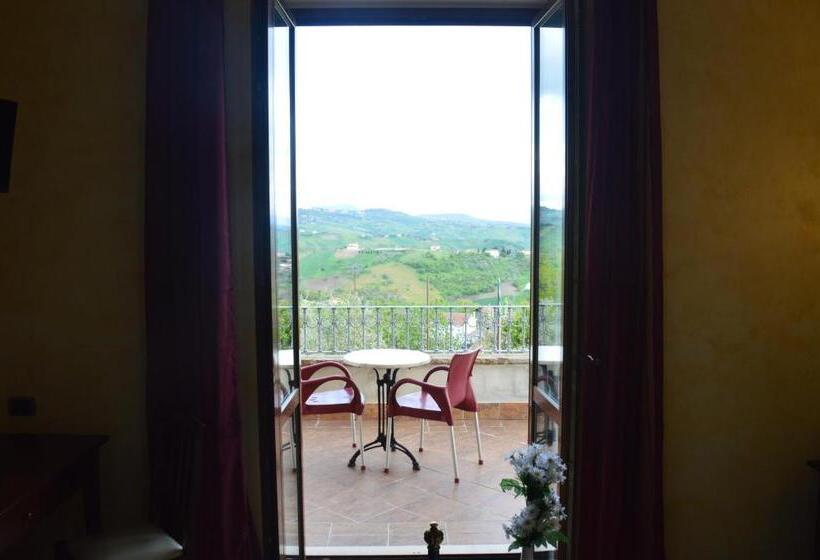 Номер Стандарт Вид на Горы, Villa Tre Colli Agri B&b