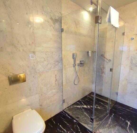 标准间, Zamek Centrum