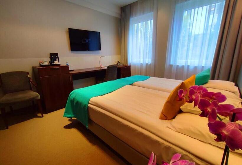 经典单人间, Zamek Centrum