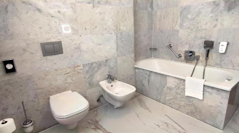 经典单人间, Zamek Centrum