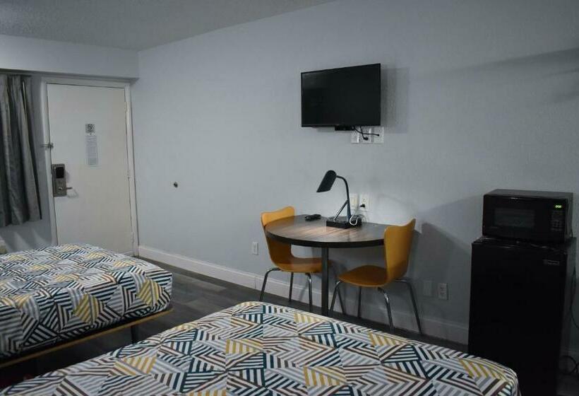 Standard Neljän Hengen Huone, Motel 6 Columbus Oh Osu North
