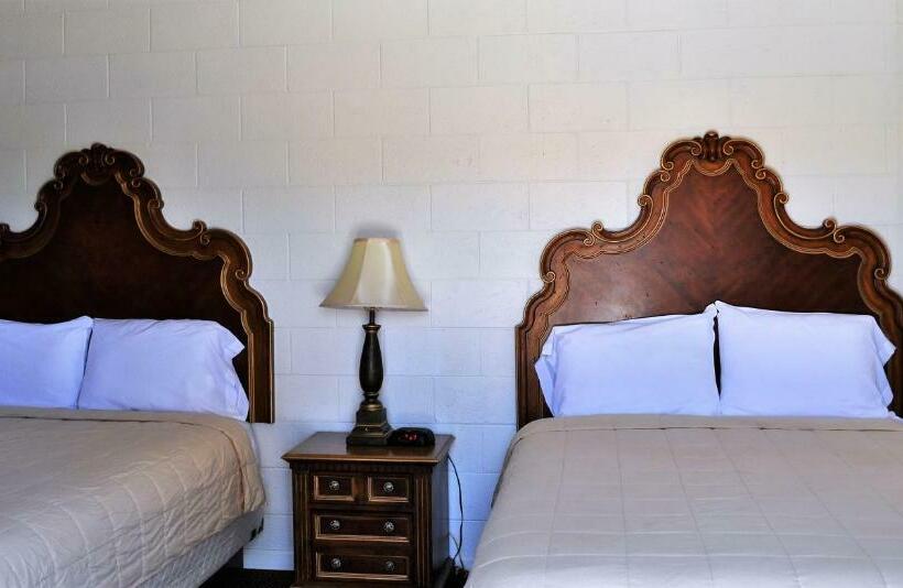Номер Deluxe, A Nights Inn