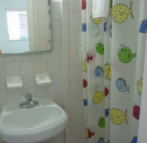 标准间, Palm Court Motel