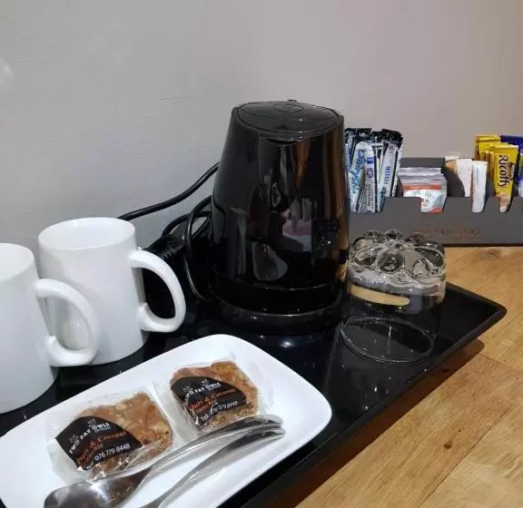 اتاق لوکس, Two Fat Owls Guesthouse