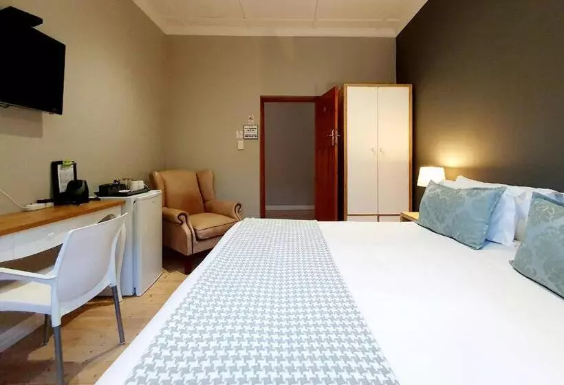 اتاق لوکس, Two Fat Owls Guesthouse