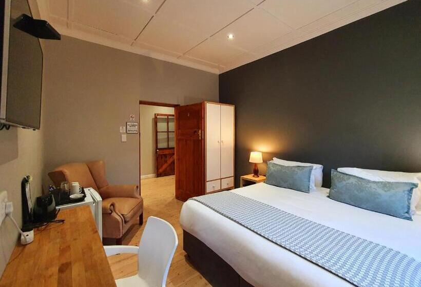 اتاق لوکس, Two Fat Owls Guesthouse