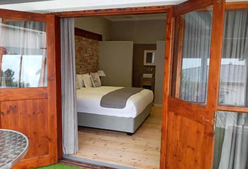 اتاق لوکس, Two Fat Owls Guesthouse