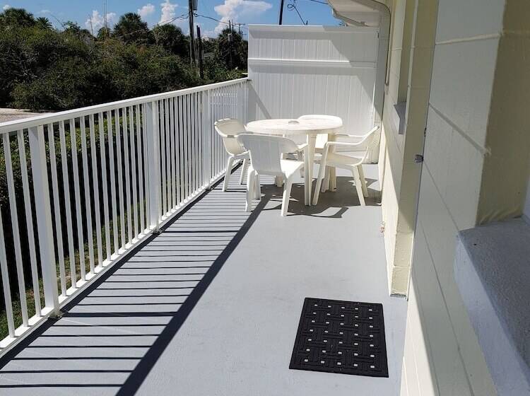 스탠다드 스튜디오, Studio 1 Motel   Daytona Beach