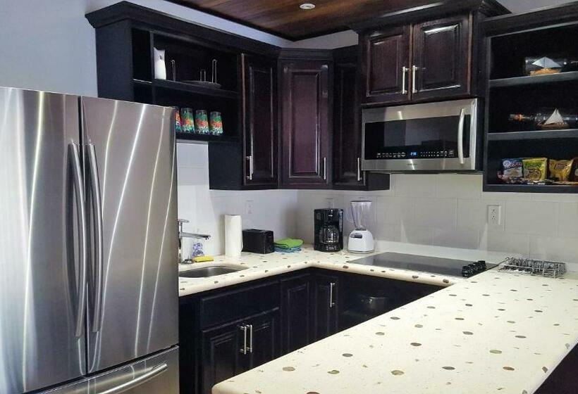 سوییت لوکس, Tres Cocos Resort