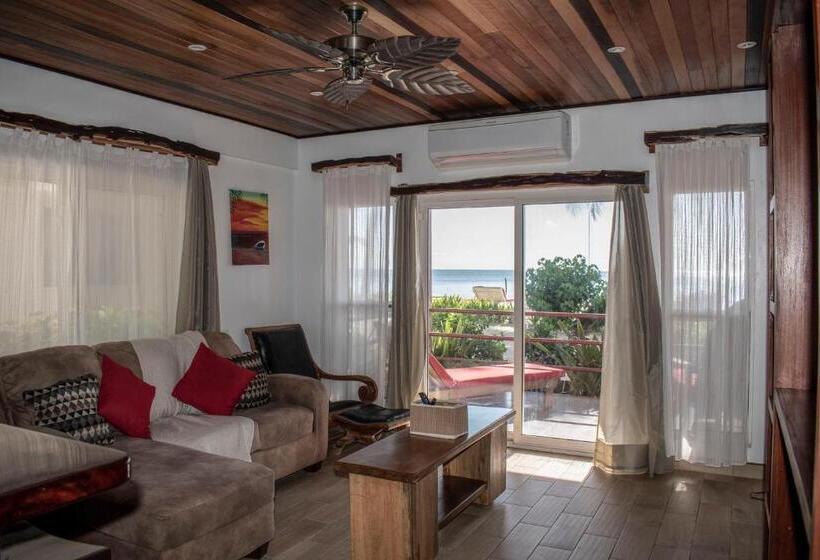 Deluxe Suite King Bed, Tres Cocos Resort