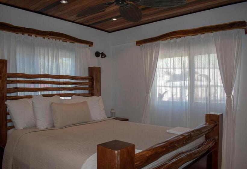 Deluxe Suite King Bed, Tres Cocos Resort