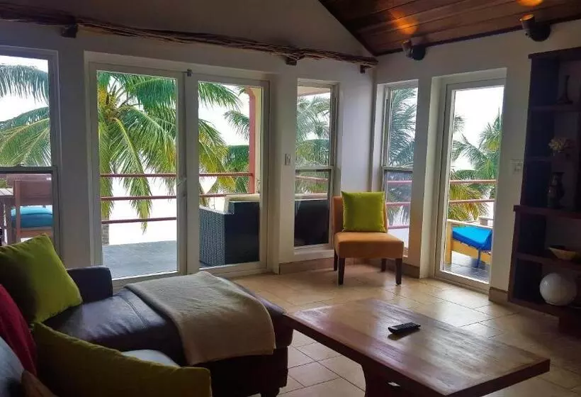 オーシャンビュースーペリアースイート, Tres Cocos Resort