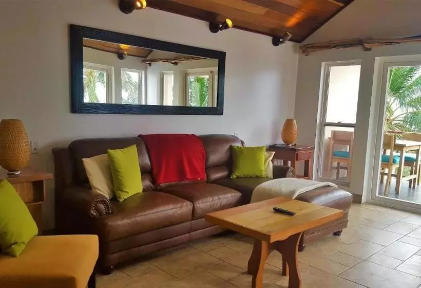 オーシャンビュースーペリアースイート, Tres Cocos Resort