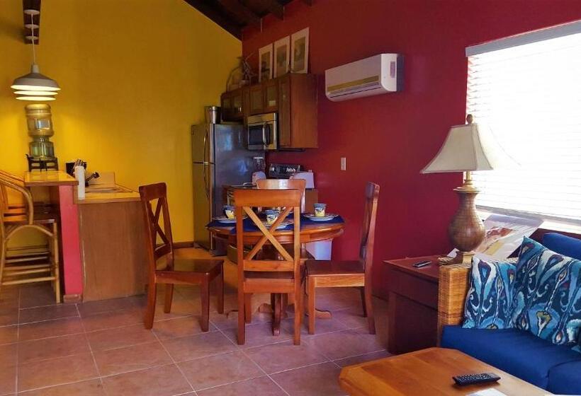 جناح جونيور مطلّ علي البحر, Tres Cocos Resort