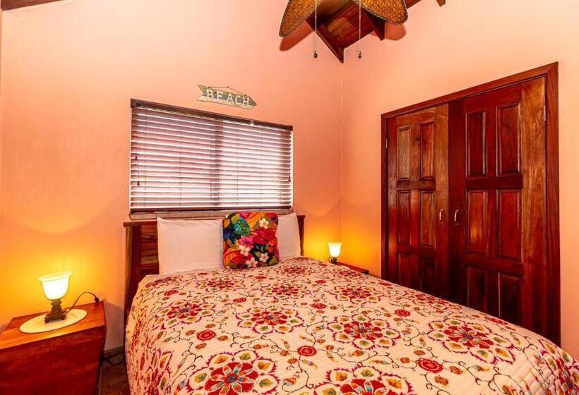 جناح جونيور مطلّ علي حمام السباحة, Tres Cocos Resort