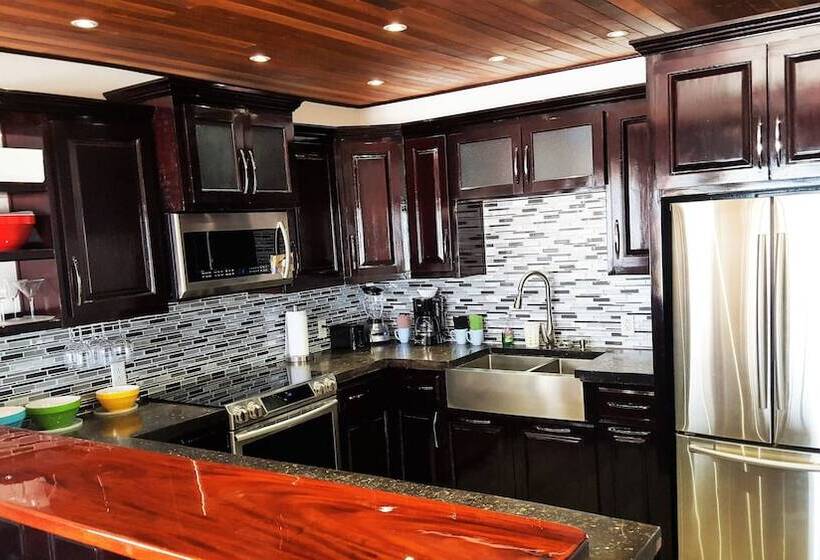 آپارتمان لوکس 2 خوابه, Tres Cocos Resort