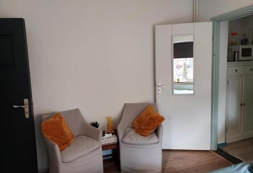 חדר סטנדרט, Os Heem