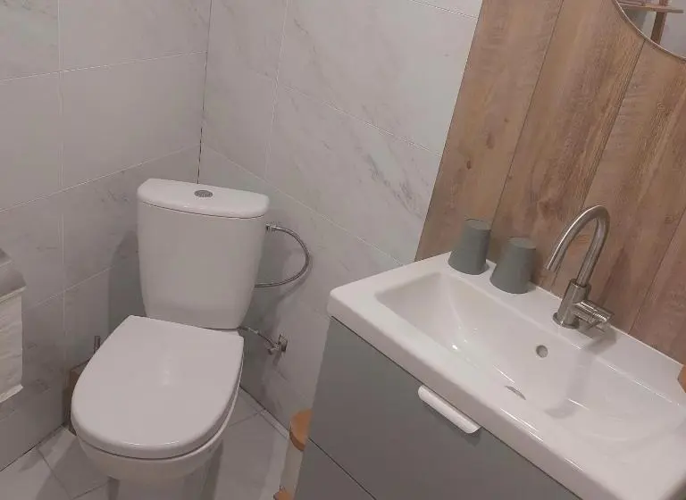 スタンダード4人部屋, Os Heem