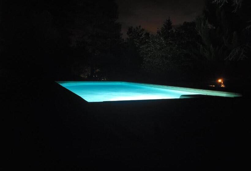 标准间, Lou Mas Del Ranc