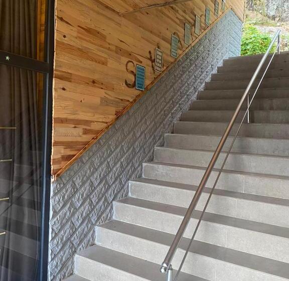 スタンダードルーム, Shatobungalov Suit