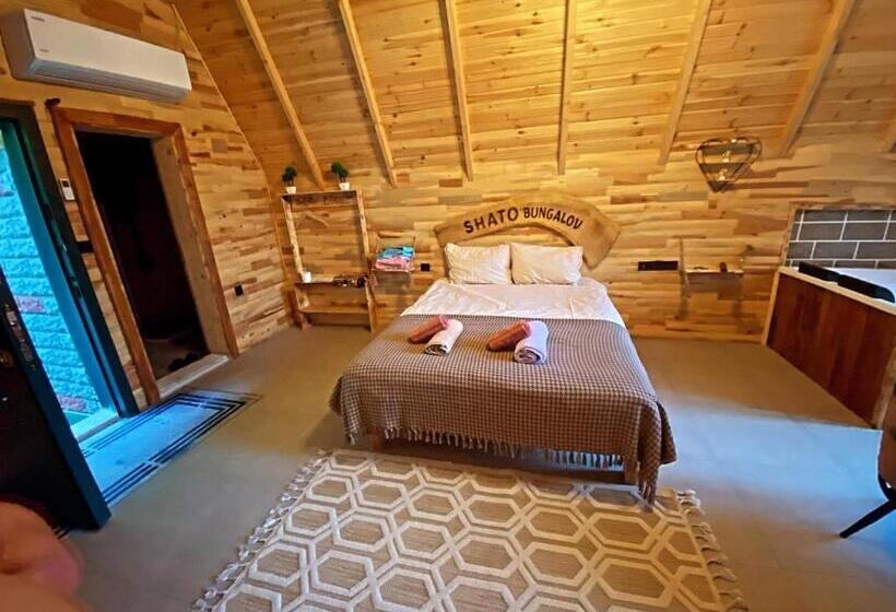 スタンダードルーム, Shatobungalov Suit