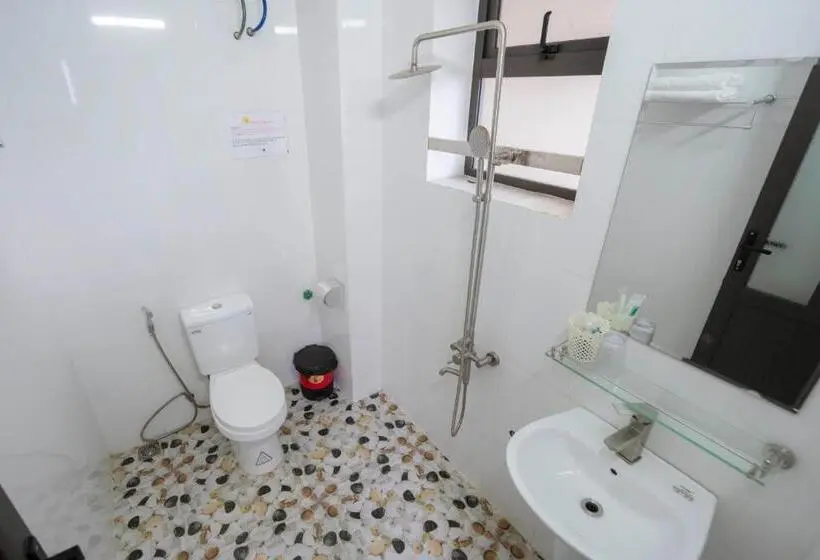 اتاق استاندارد سه نفره, Fancy Hostel And Bar