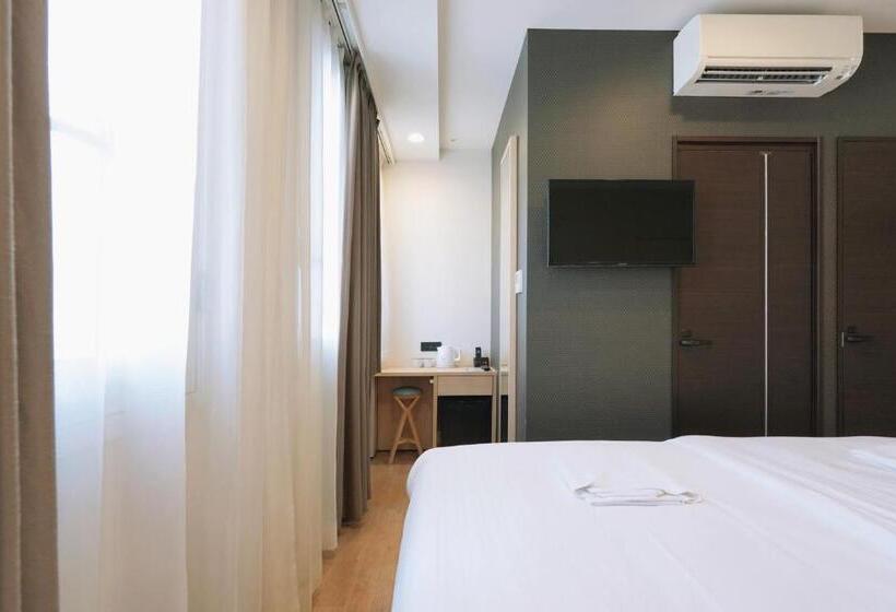 Habitació Quàdruple Estàndard, Park Central Sakura