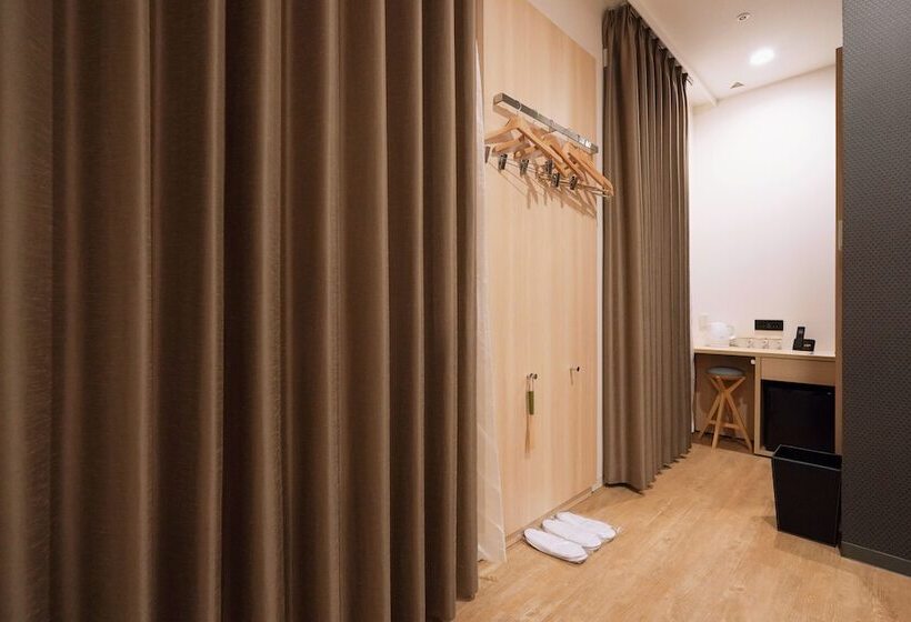 Habitació Triple Estàndard, Park Central Sakura