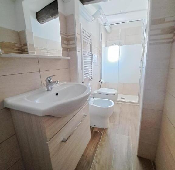 Studio Supérieur, Alloggiamo