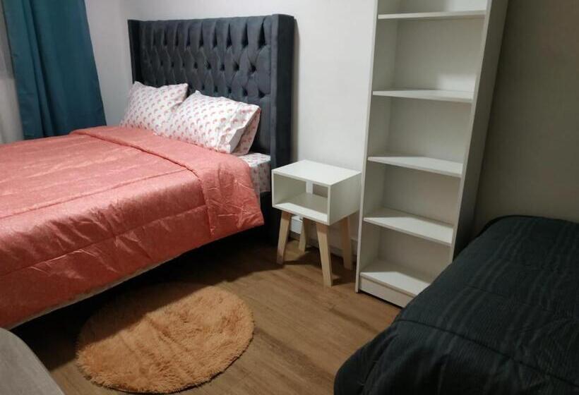 غرفة عائلية, Hostal