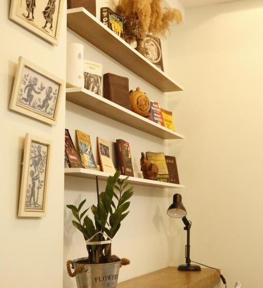 标准三人间, Illyrian Studio Apartment 1