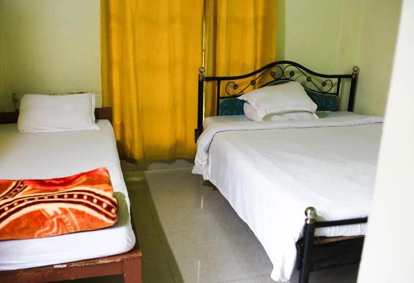 غرفة قياسية ثلاثية, Stay Inn Ribsweet Homestay