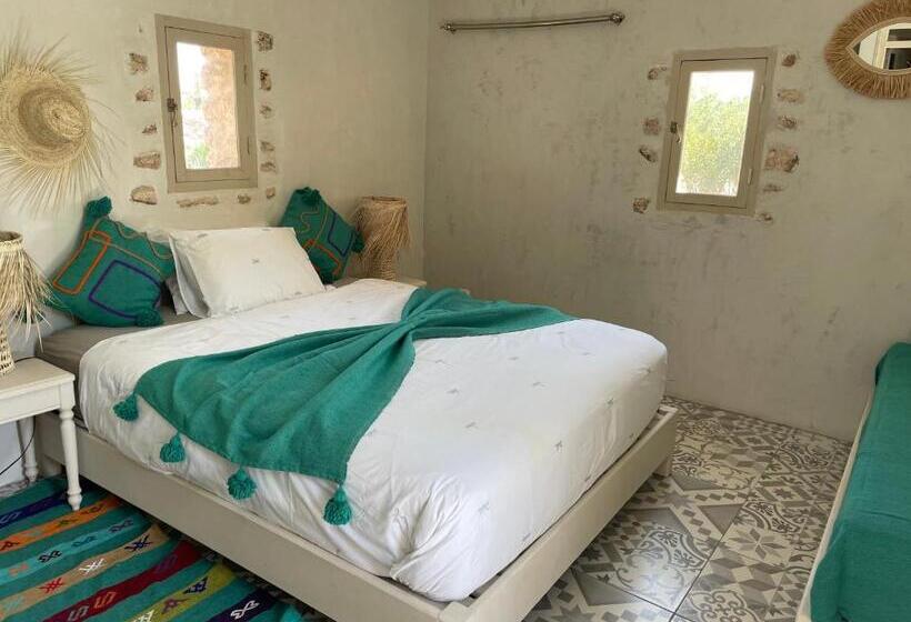 스탠다드 트리플 룸, Villa Des Arganiers