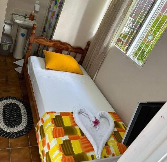 Standardeinzelzimmer, Tico Bed & Breakfast La Fortuna