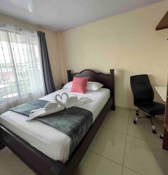 带2个卧室的公寓, Tico Bed & Breakfast La Fortuna